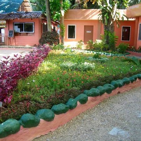 Agta Beach Resort Almeria Buitenkant foto